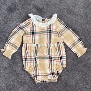 Infant girls bubble romper size 0 to 3 months, Burberry like  pattern